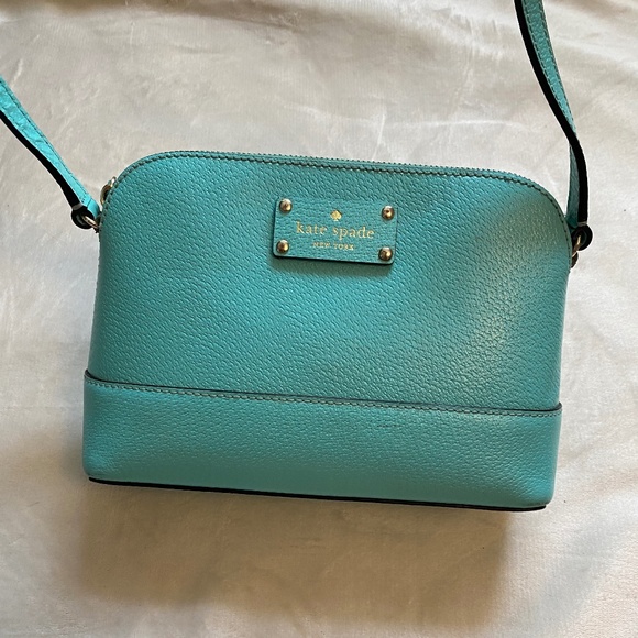 kate spade Handbags - Kate Spade Wellesley Hanna Leather Crossbody Purse